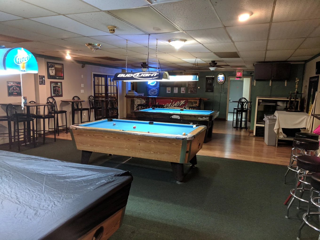 Cazz's Sports Bar & Grille pool hall exterior/interior