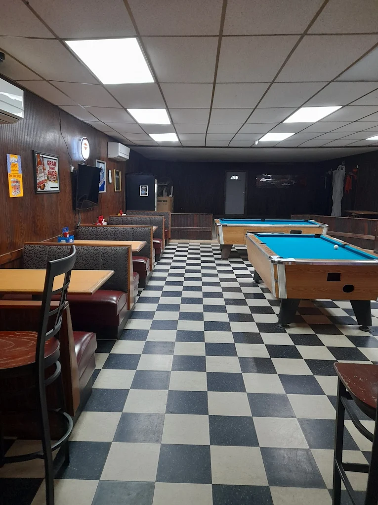 Speedy's Place pool hall exterior/interior