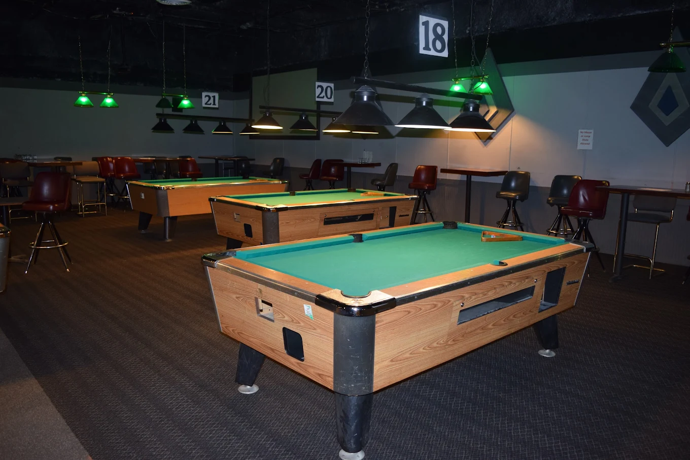 Player's Place Billiards pool hall exterior/interior