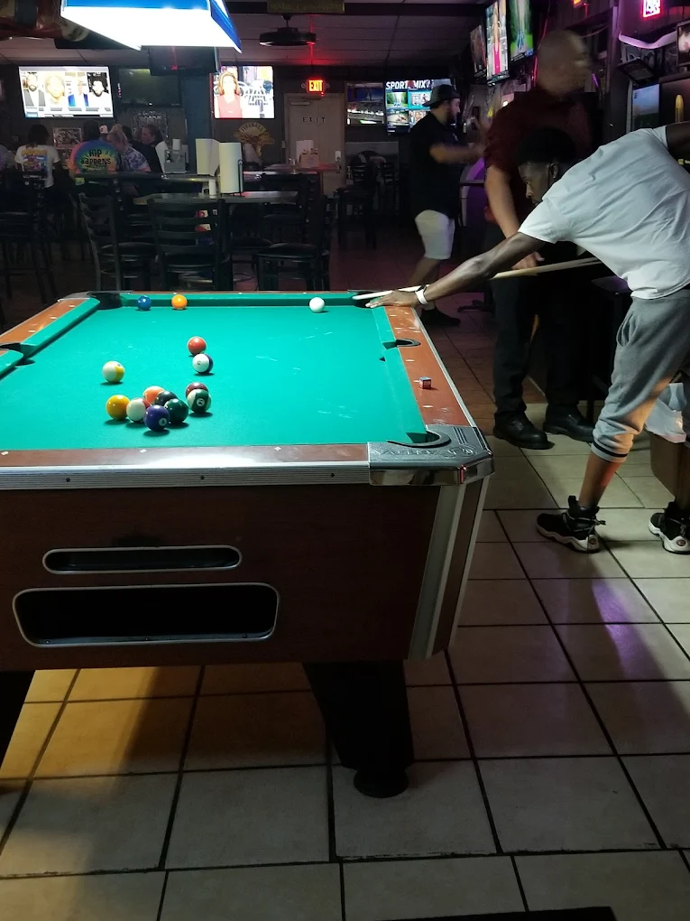 Jimmagan's Pub pool hall exterior/interior