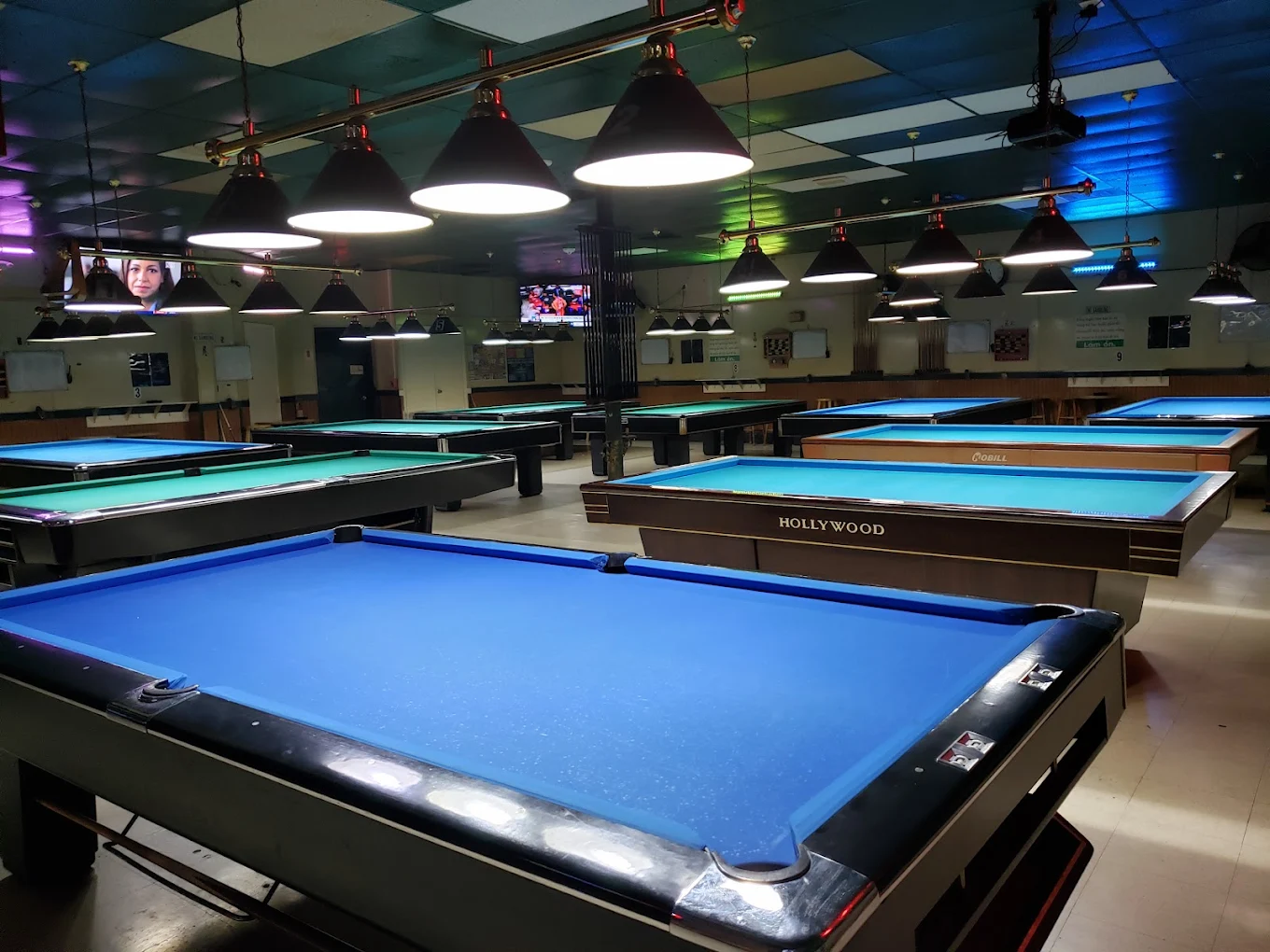 Great Wall Billiards pool hall exterior/interior