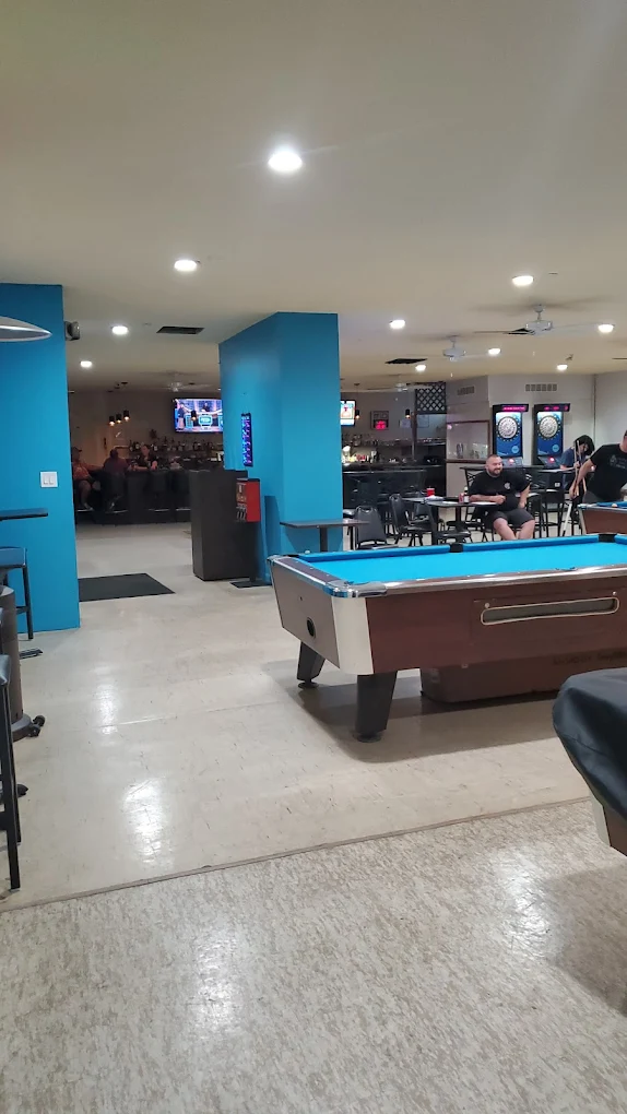 Snowbirds Billiards pool hall exterior/interior