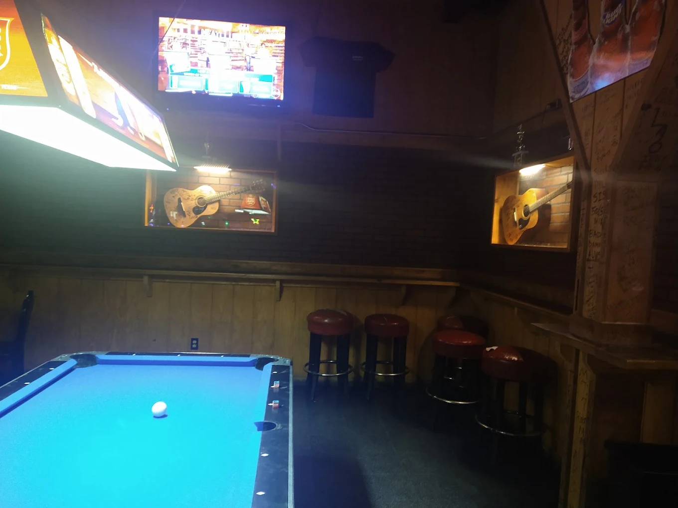 Rockett Cafe and Club pool hall exterior/interior