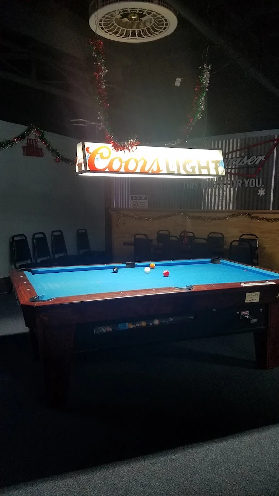 Ray's Place pool hall exterior/interior