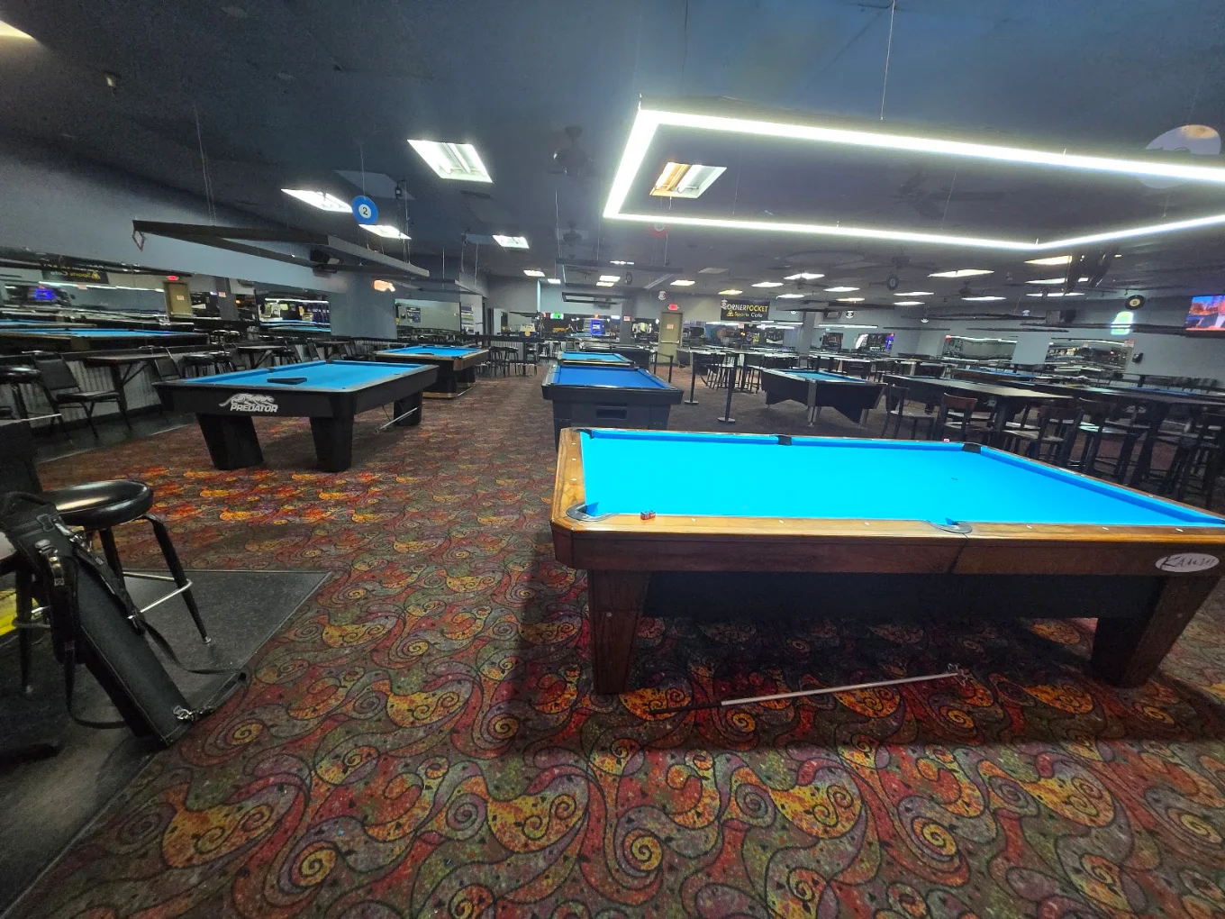 Corner Pocket Bakersfield pool hall exterior/interior